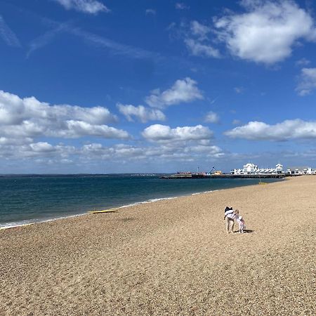 Solent Apartments Portsmouth Bagian luar foto